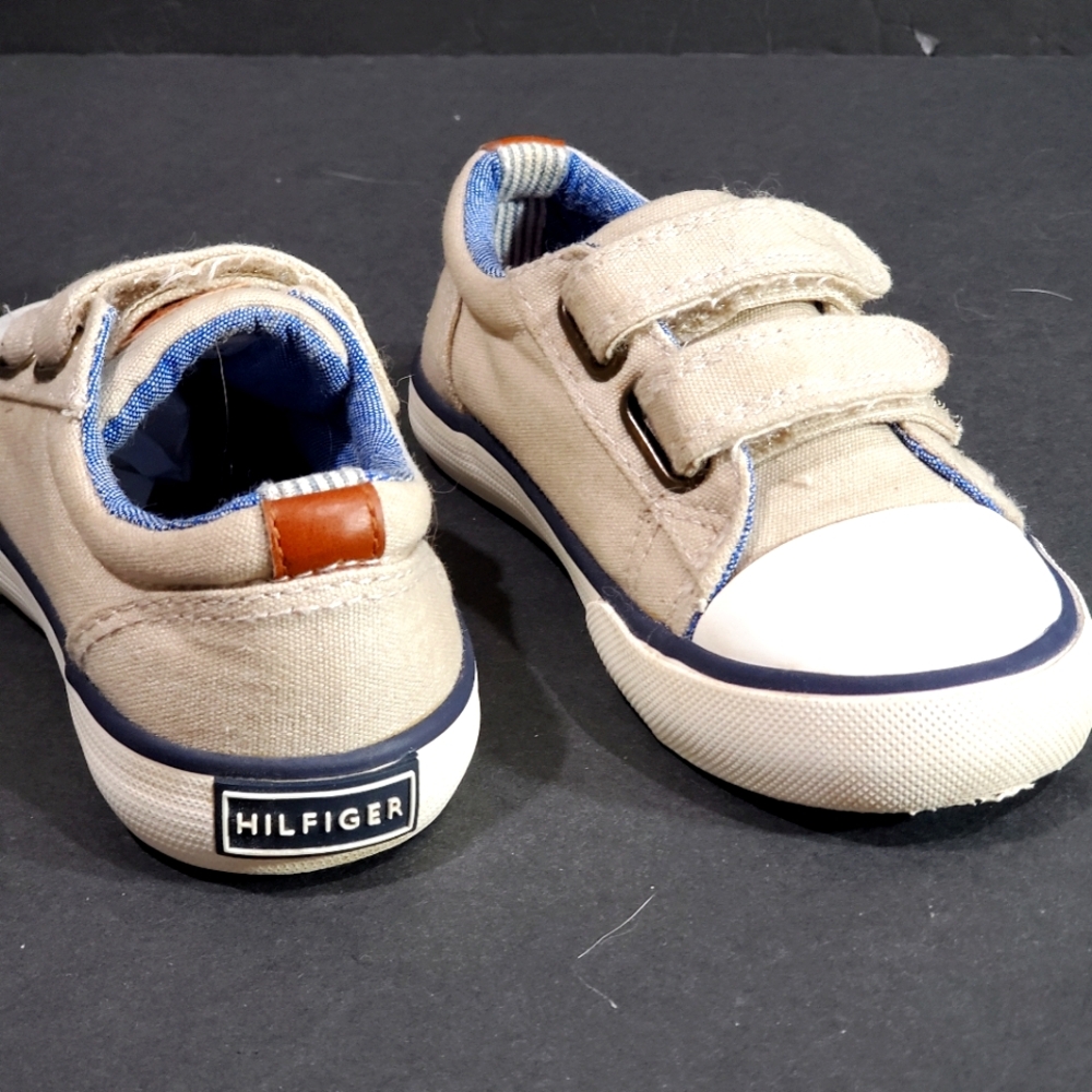 Tommy Hilfiger Lil Cormac Tan Canvas Low Top Rubber Toe Cap  Sneakers Sz 7 Kids